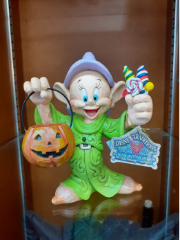 Dopey Trick-or-Treating